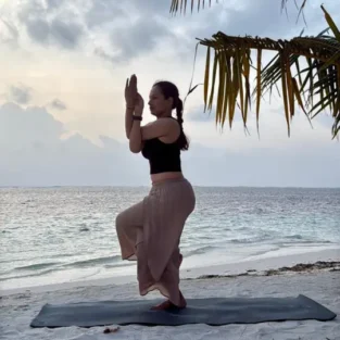 Abhishika Chatterjee (4)